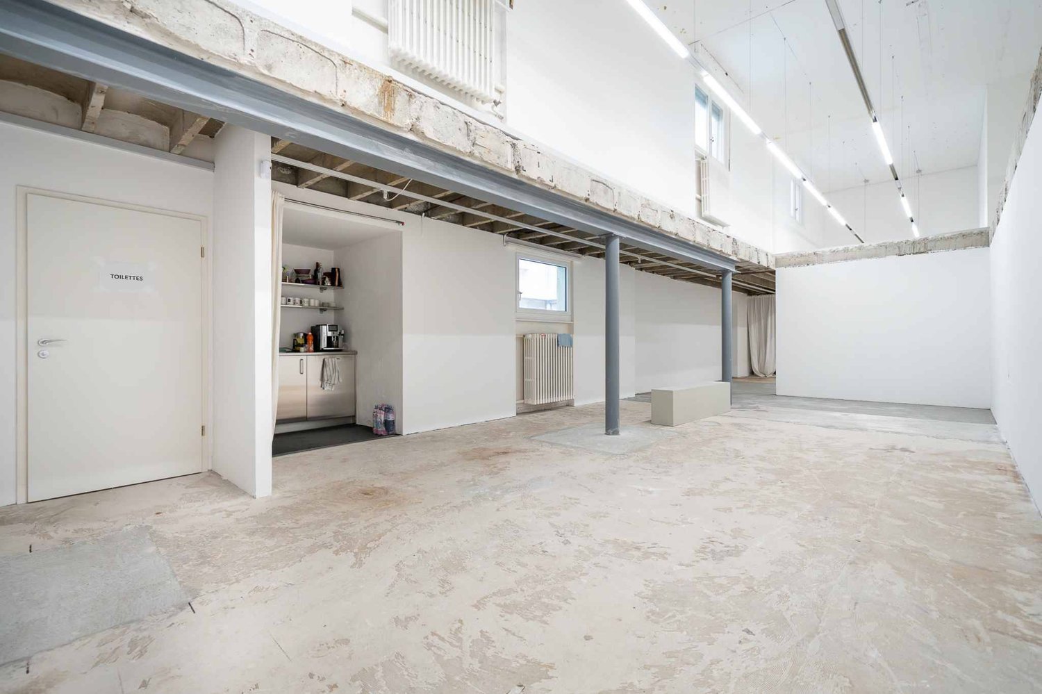 180m² commercial, photo 3 of 3
