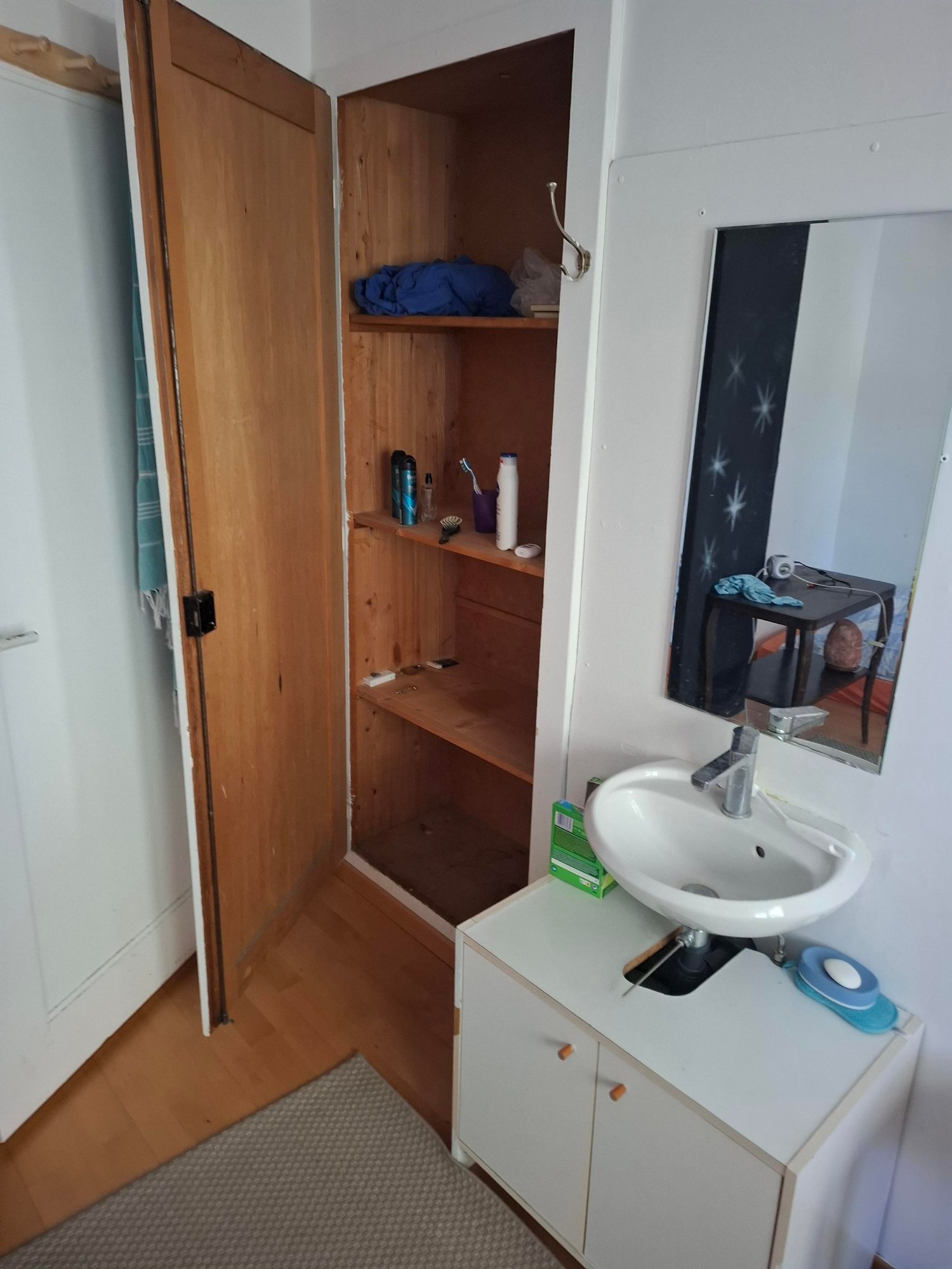 1 room roof flat, photo 2 of 3