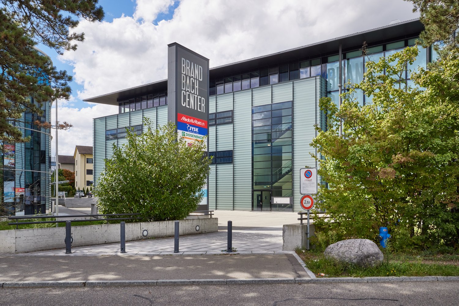 1021m² commercial, photo 2 of 4