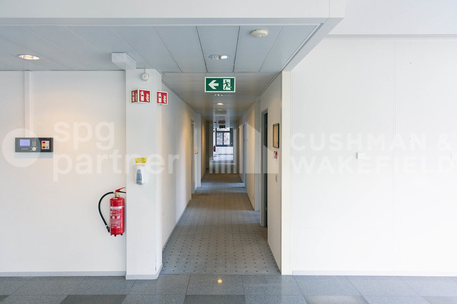 2800m² office, photo 9 of 10