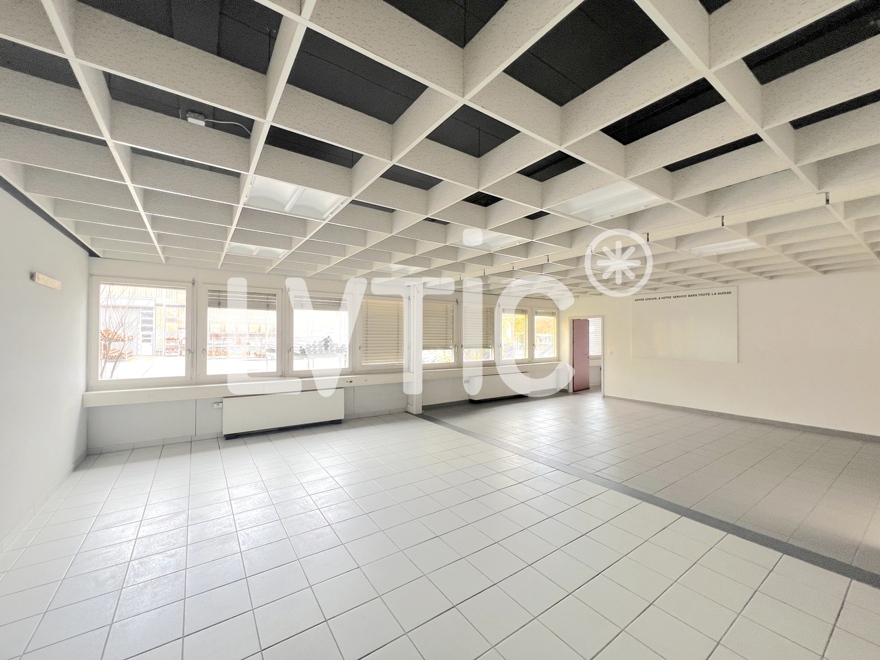 3400m² storage room, photo 7 of 10