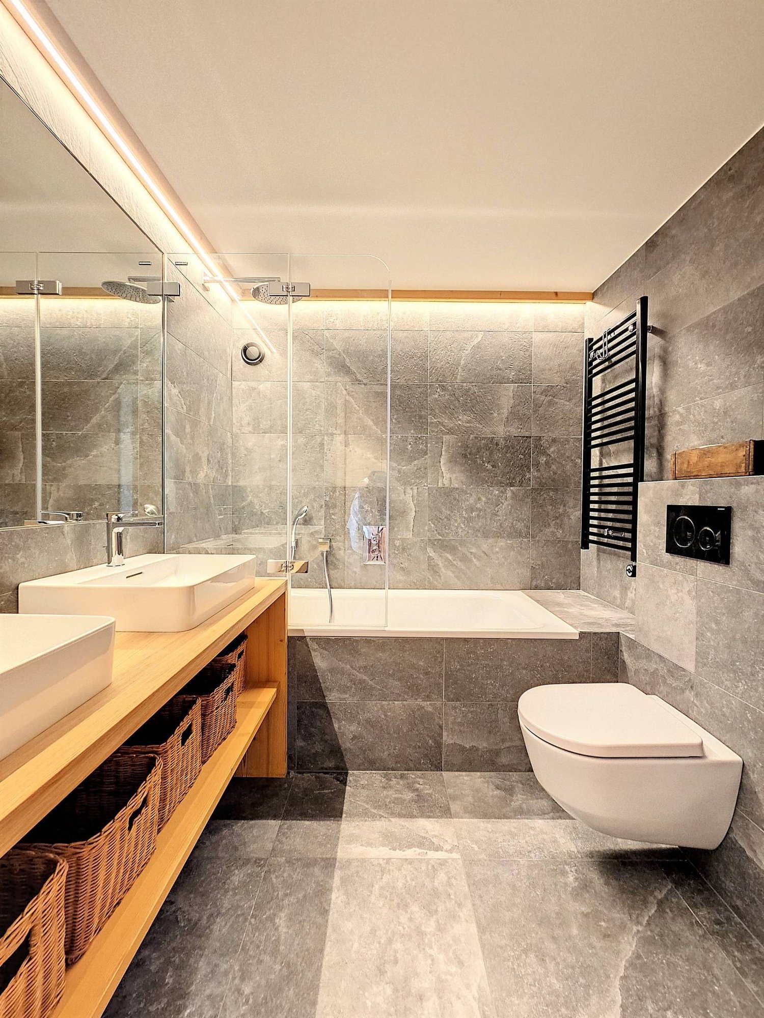 5 rooms furnished flat