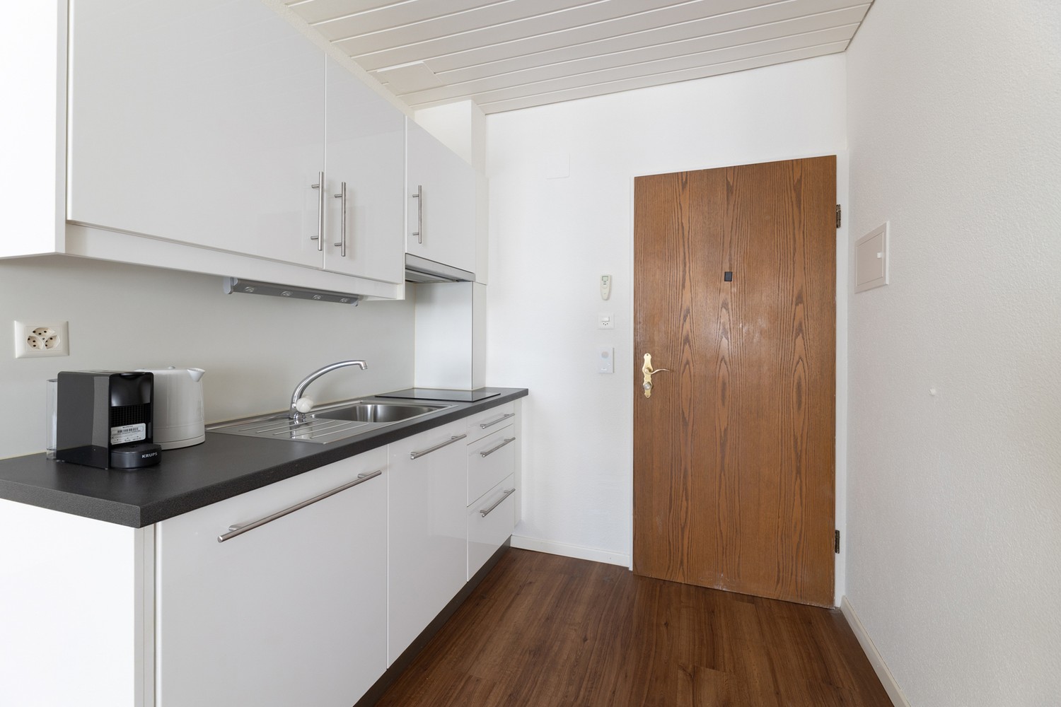 1 room furnished flat, photo 3 of 5