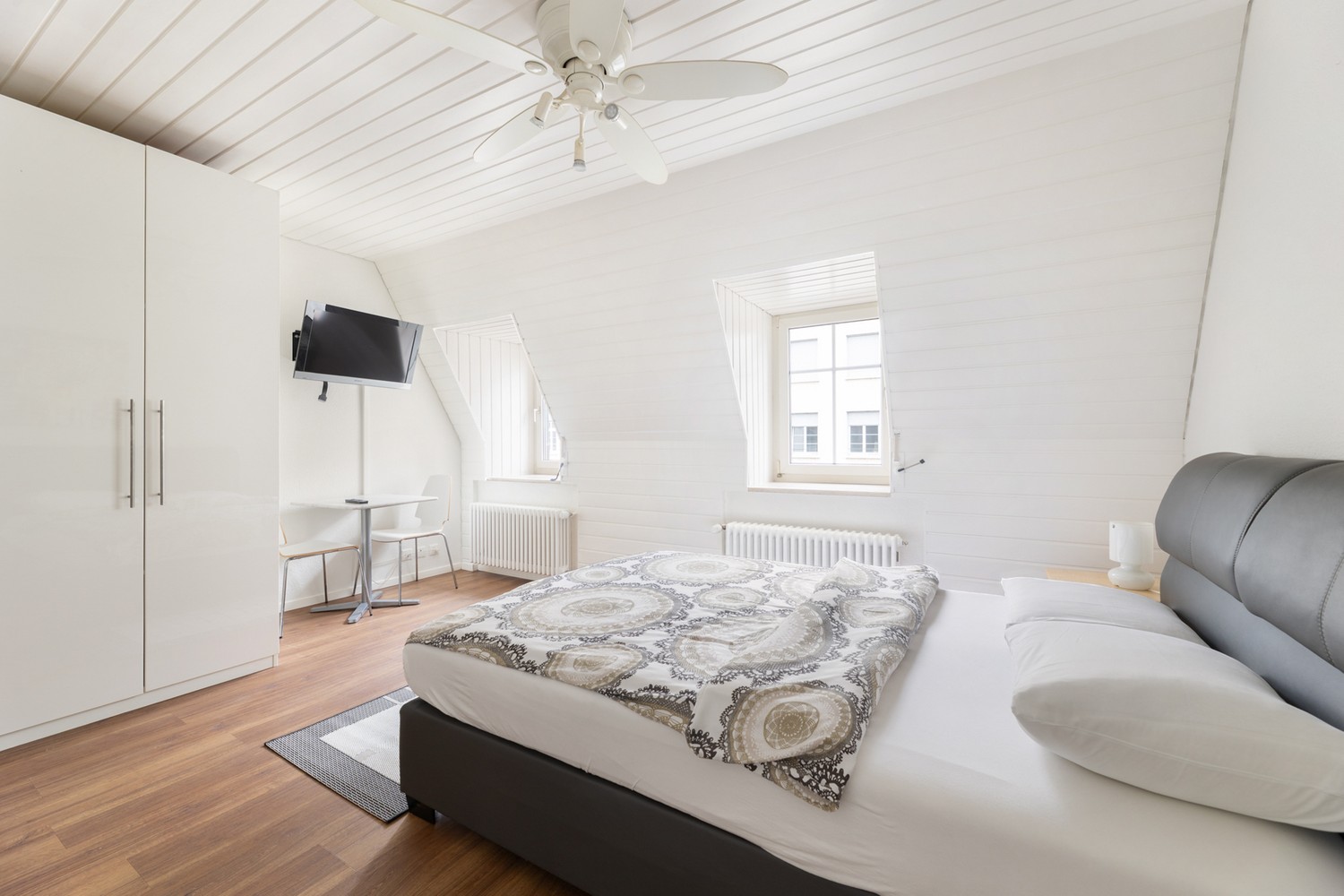 1 room furnished flat, photo 1 of 5