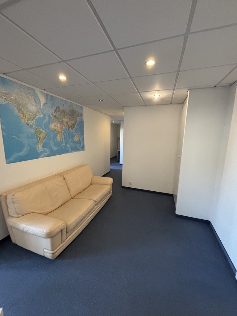 222m² office, photo 5 of 9