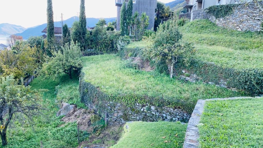 575m² building land