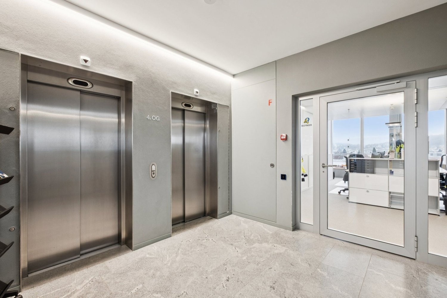 459m² office