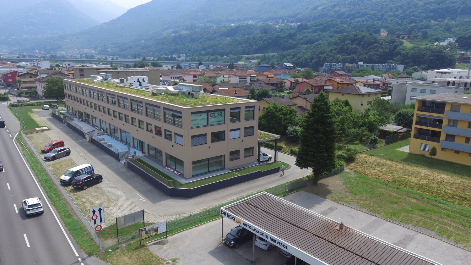 242m² department store