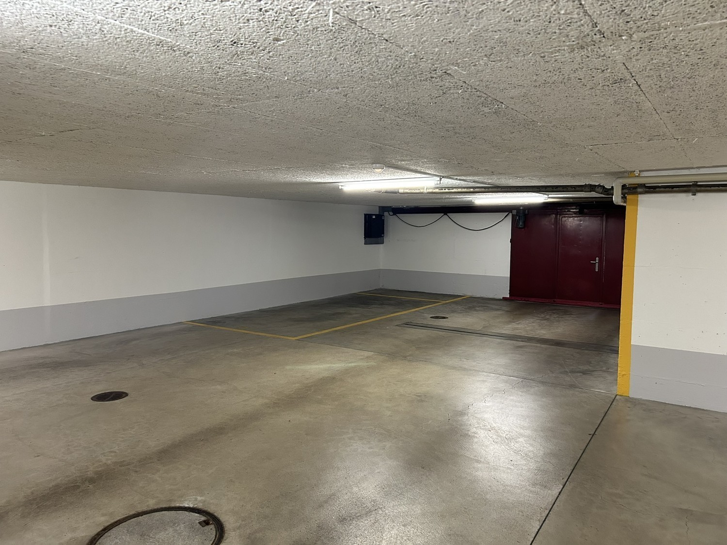 Underground slot, photo 1 of 3