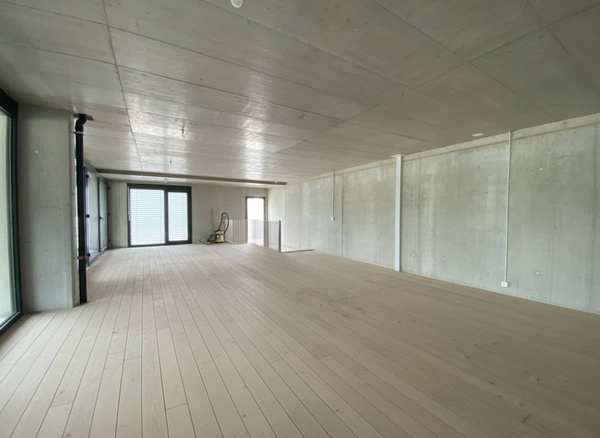 245m² industrial object, photo 5 of 8