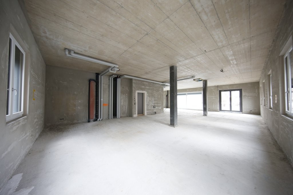 290m² commercial, photo 3 of 10