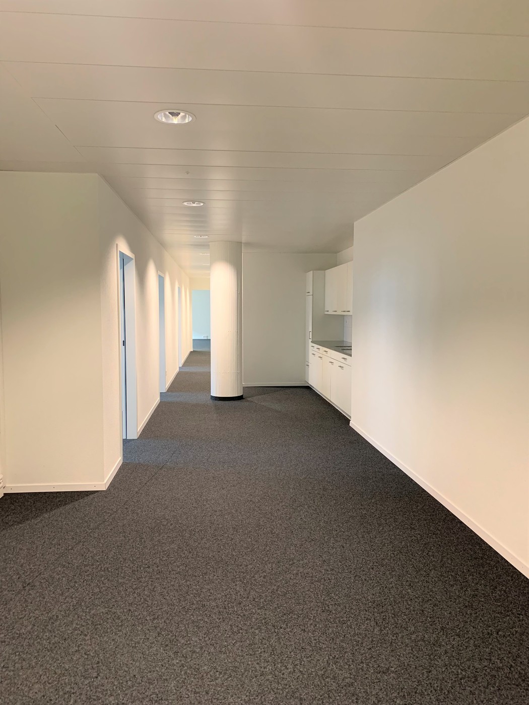 195m² office, photo 7 of 10