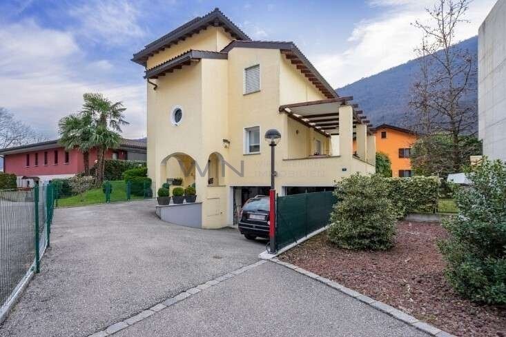 7 ½ rooms villa, photo 3 of 6