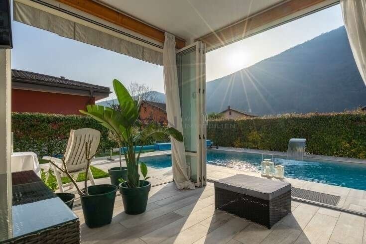 7 ½ rooms villa, photo 2 of 6