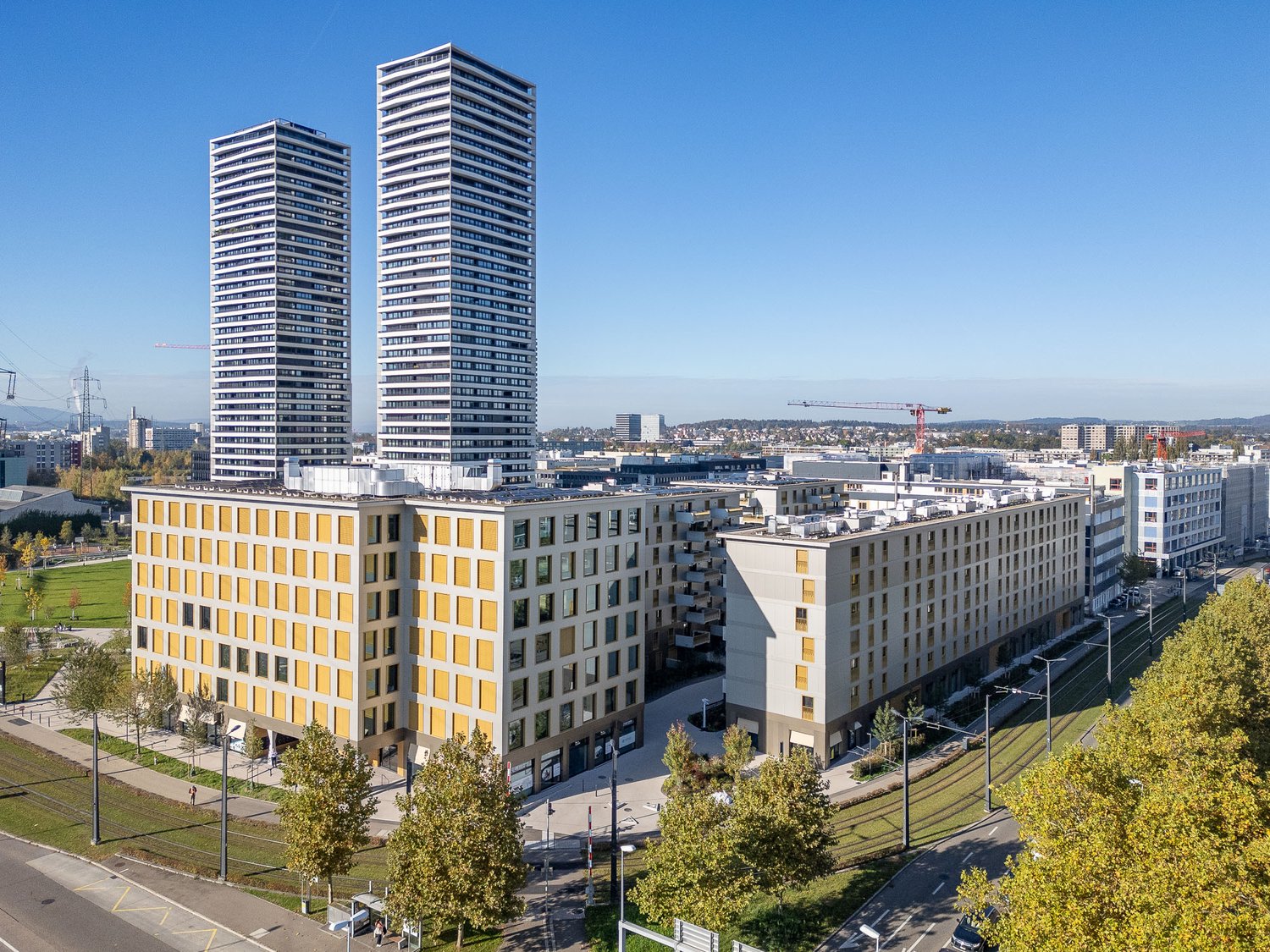 179m² office
