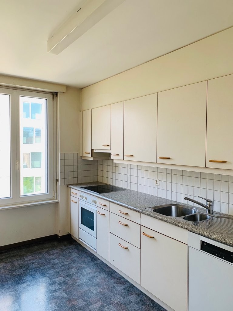 5 rooms apartment, photo 2 of 10