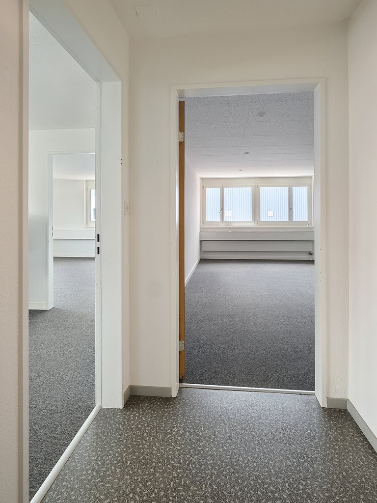 157m² office