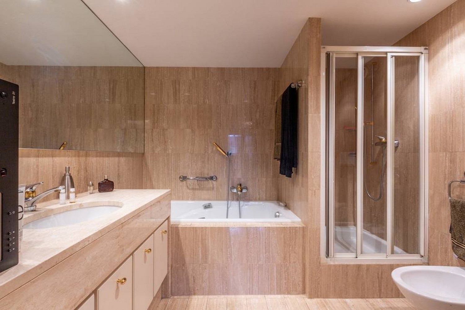 3 rooms apartment