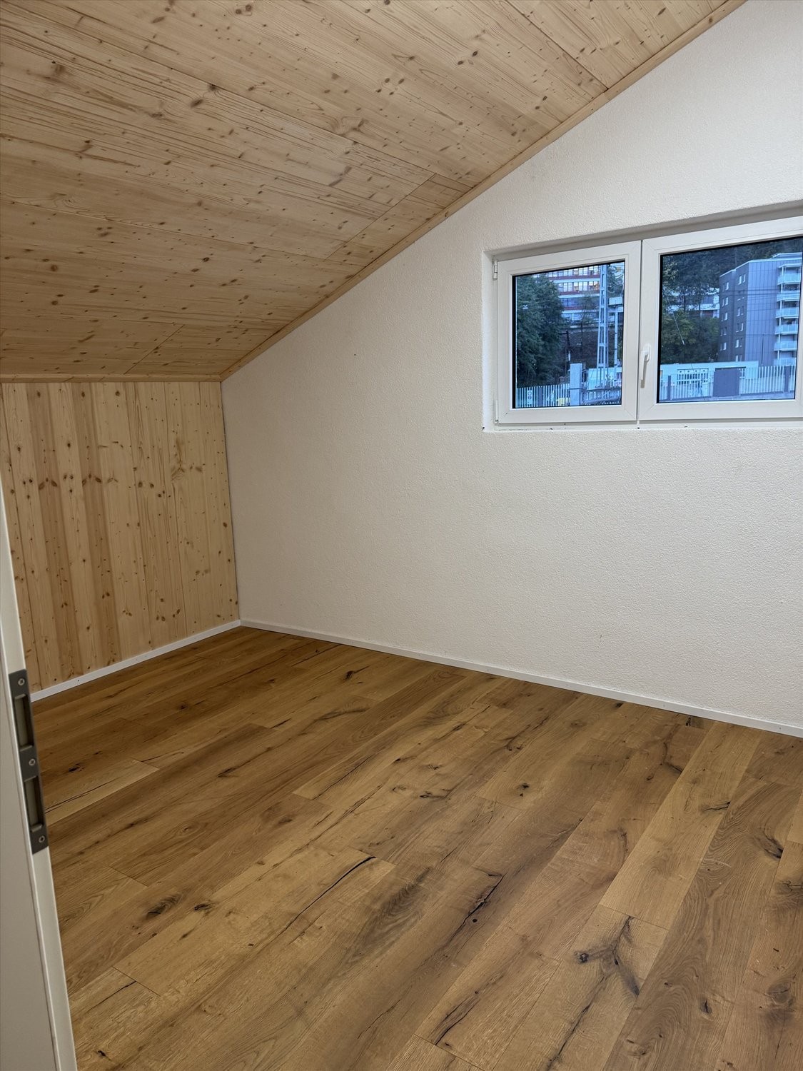 Hobby room, photo 1 of 5