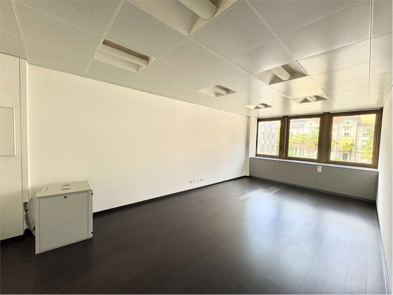 Office, photo 4 of 4