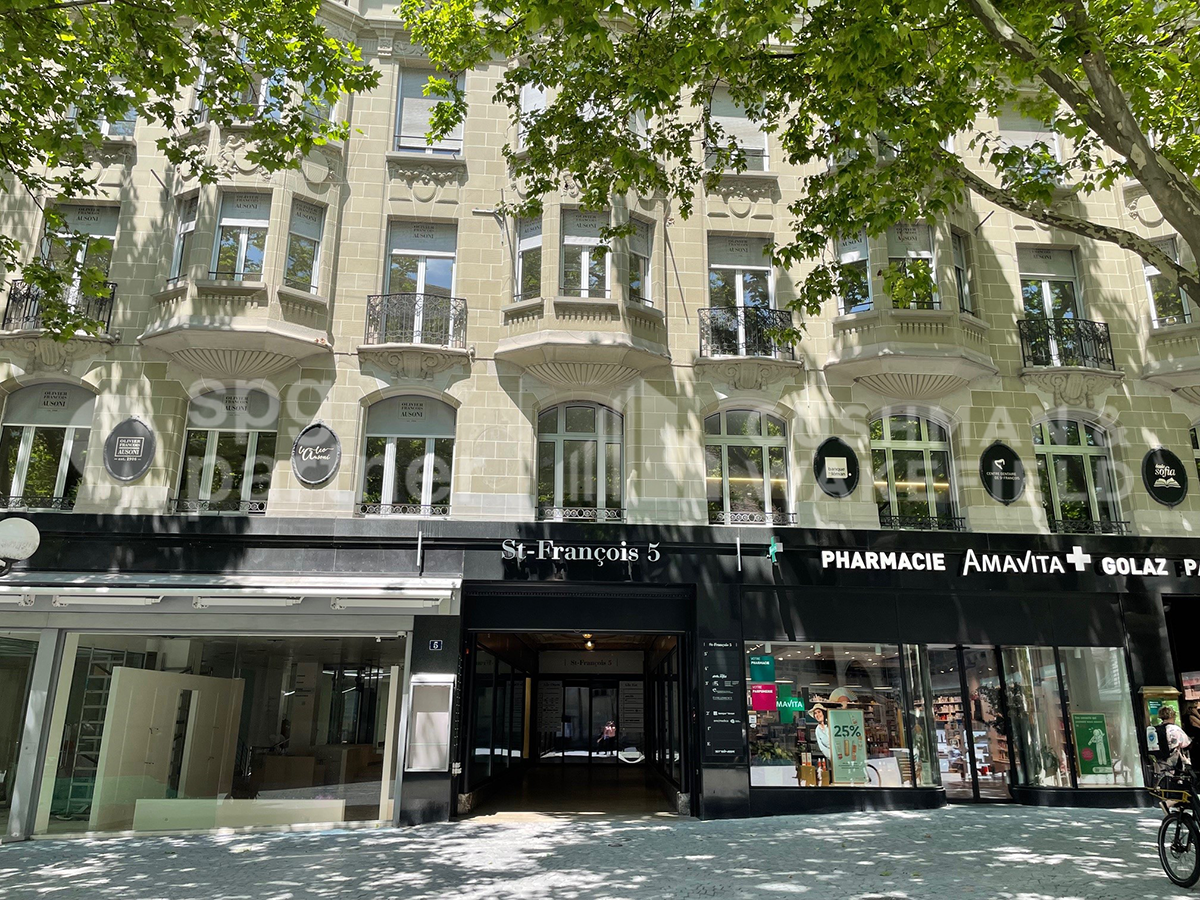 430m² office