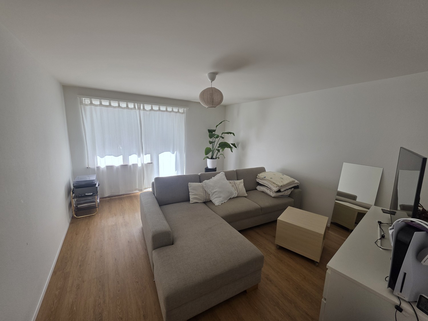3 rooms apartment, photo 1 of 8