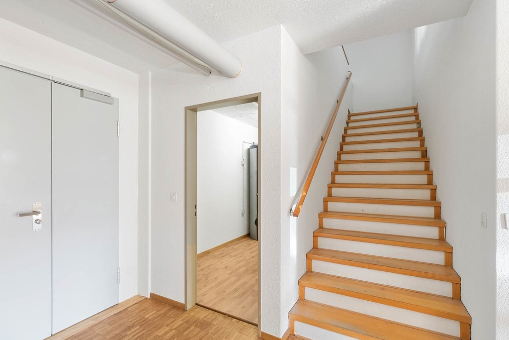 122m² commercial