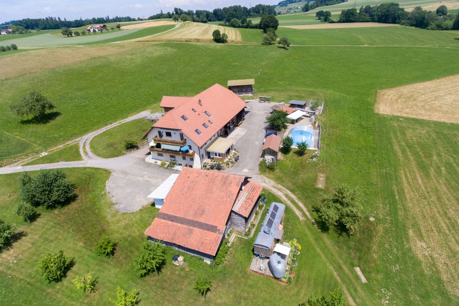 Farm house, photo 2 of 10