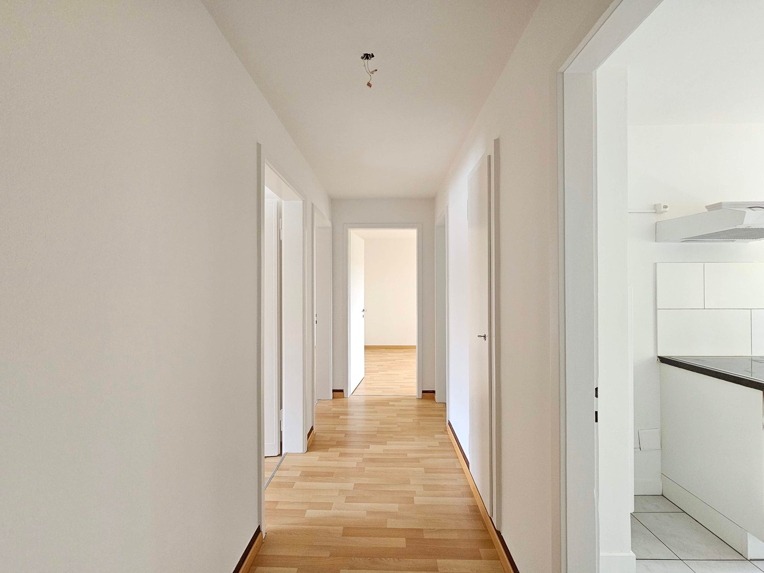 3 rooms apartment, photo 10 of 10