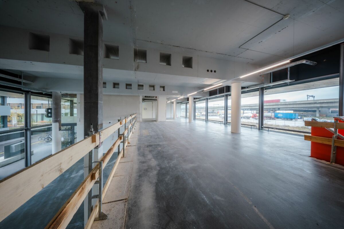 409m² commercial, photo 3 of 7
