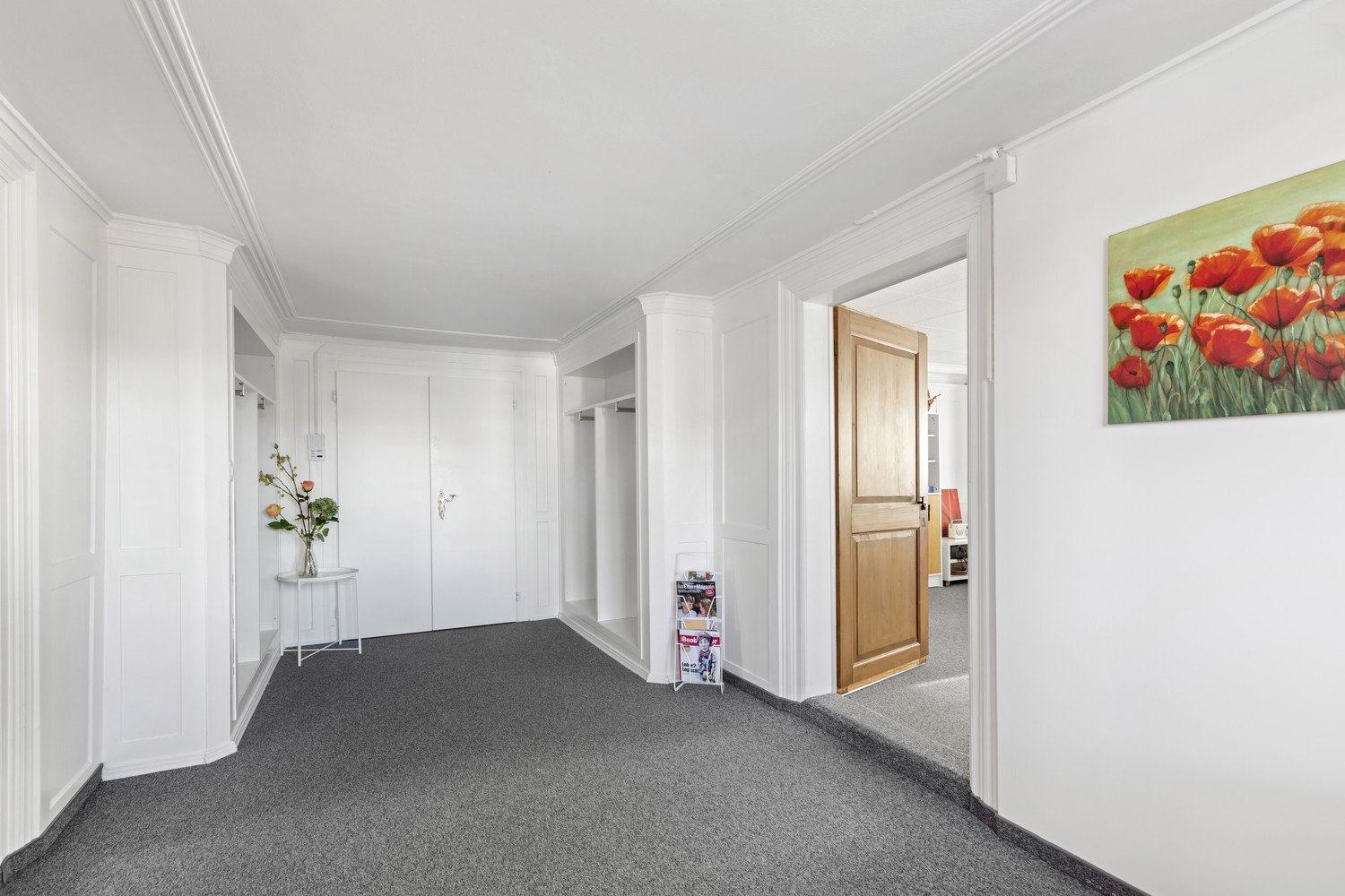81m² office