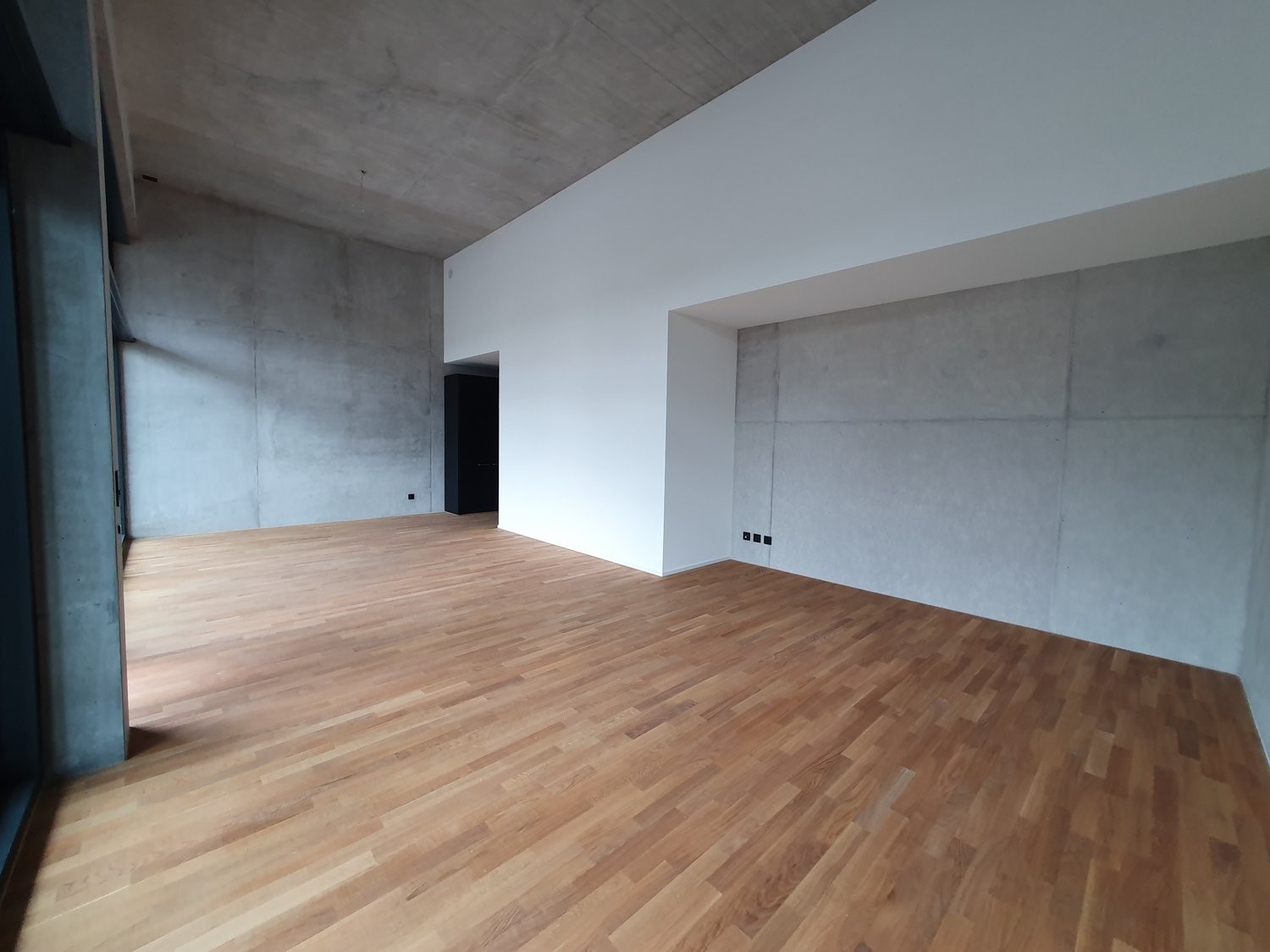 117m² atelier, photo 2 of 6