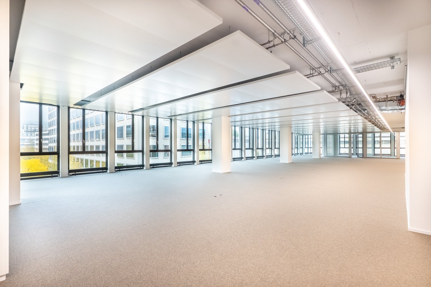 327m² office, photo 8 of 10