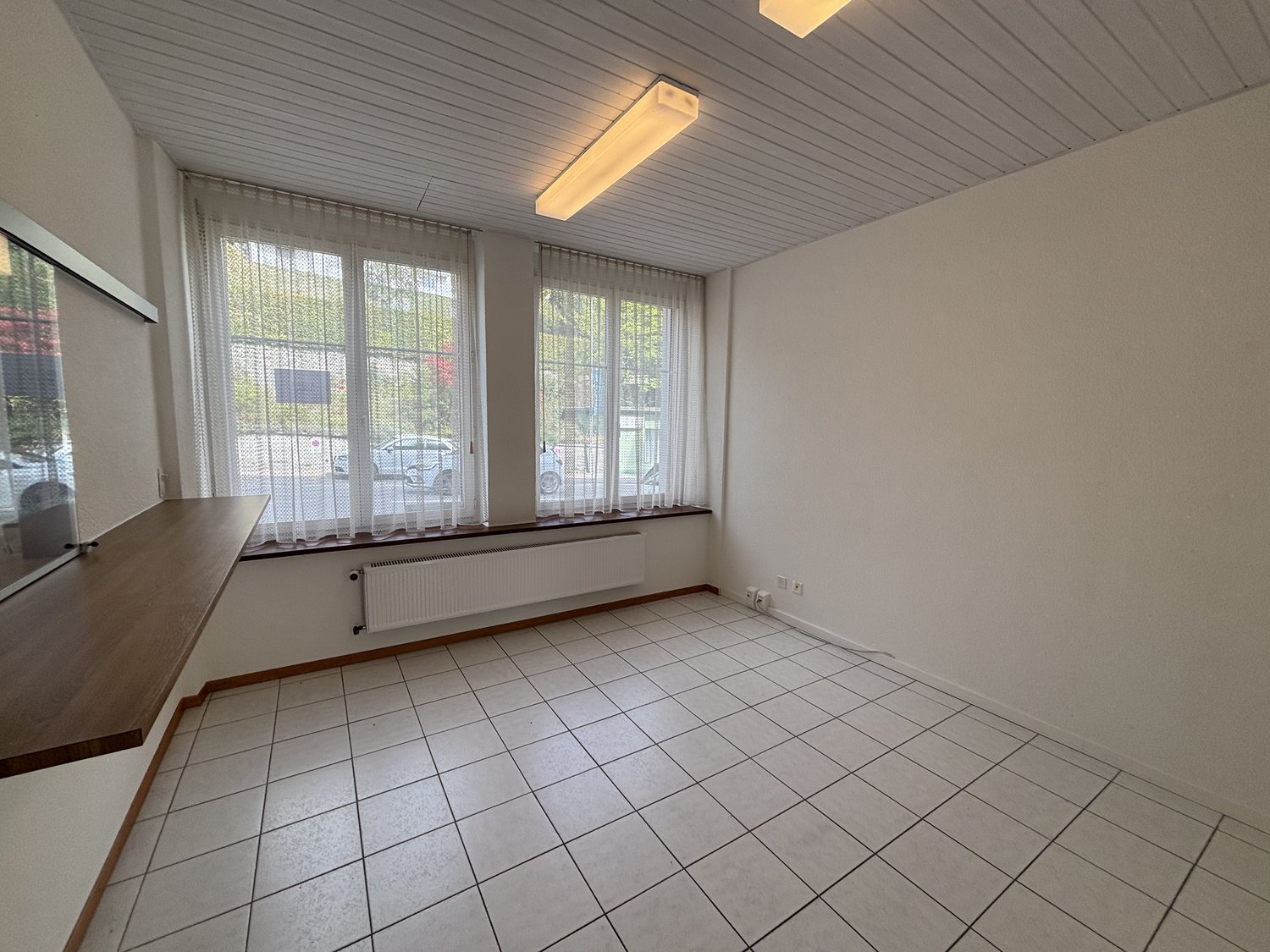 Office, photo 6 of 10
