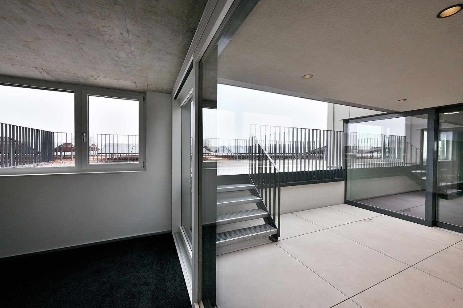 240m² office