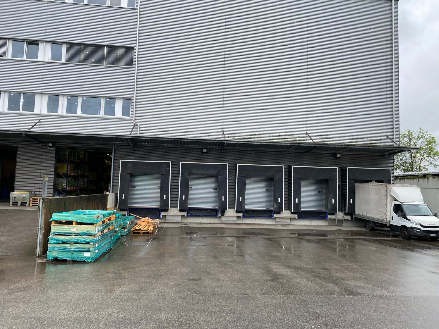 713m² commercial, photo 3 of 10