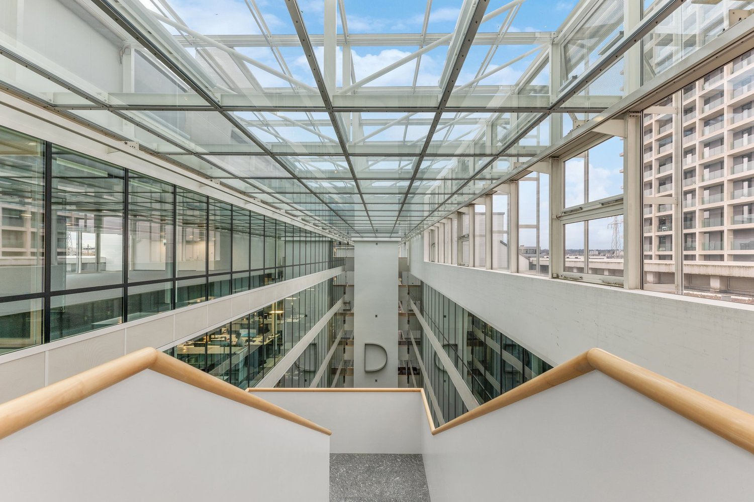 1482m² office, photo 8 of 10