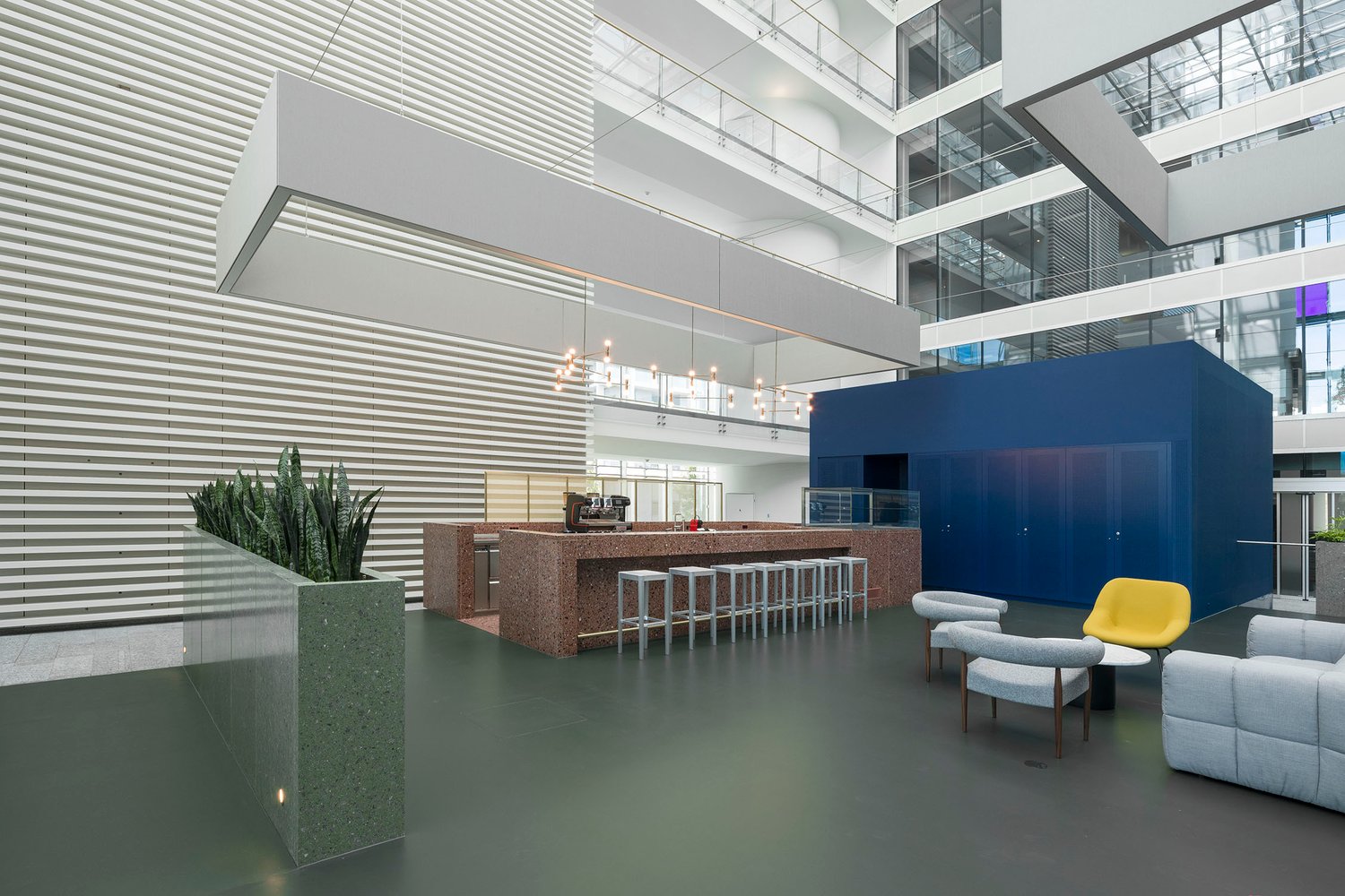 1482m² office, photo 10 of 10