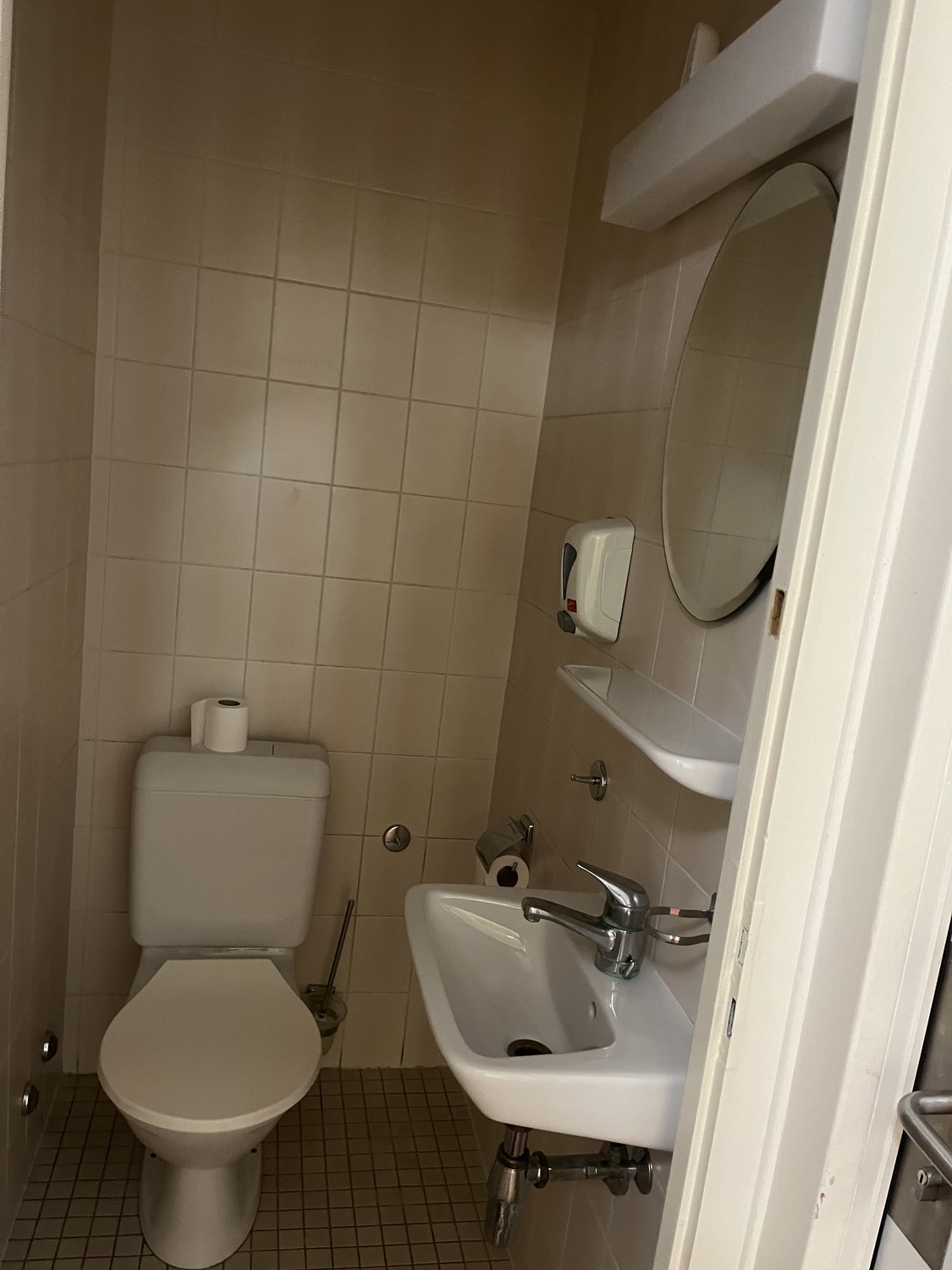 1 room apartment, photo 5 of 6