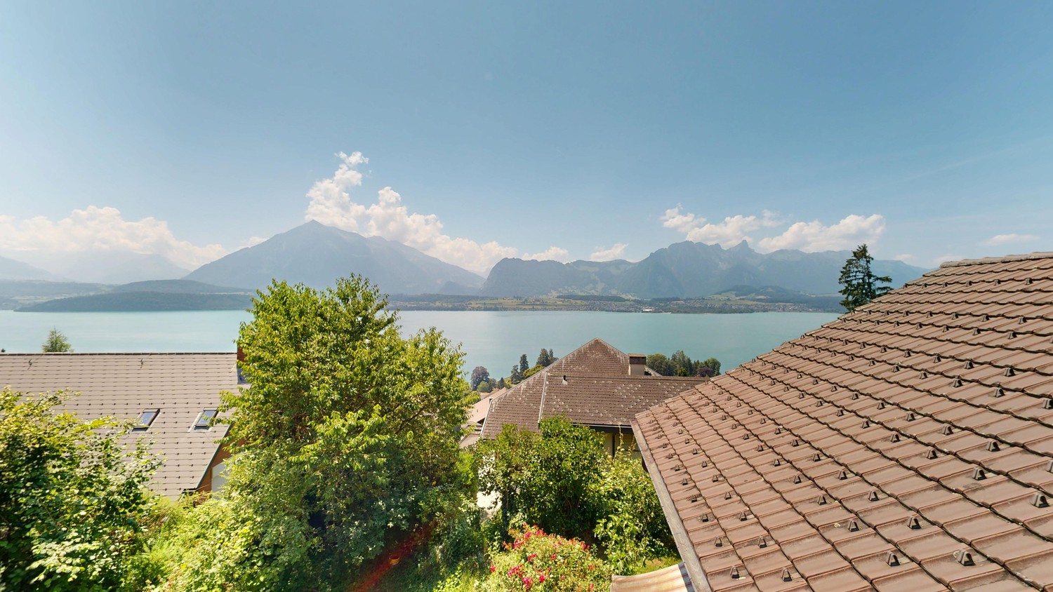 Casa unifamiliare a schiera con 5 ½ locali, foto 2 di 10
