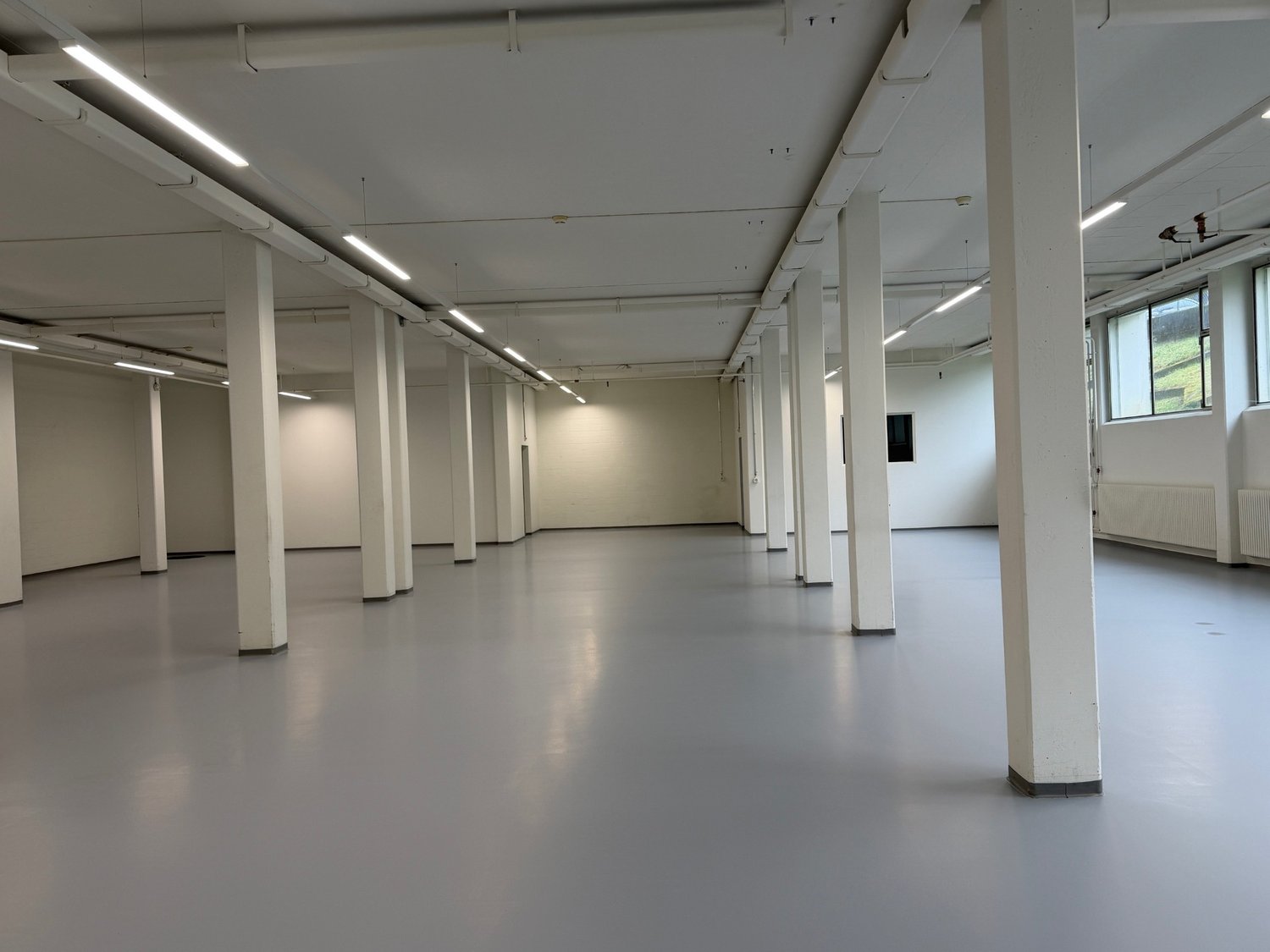 546m² workshop, photo 4 of 4
