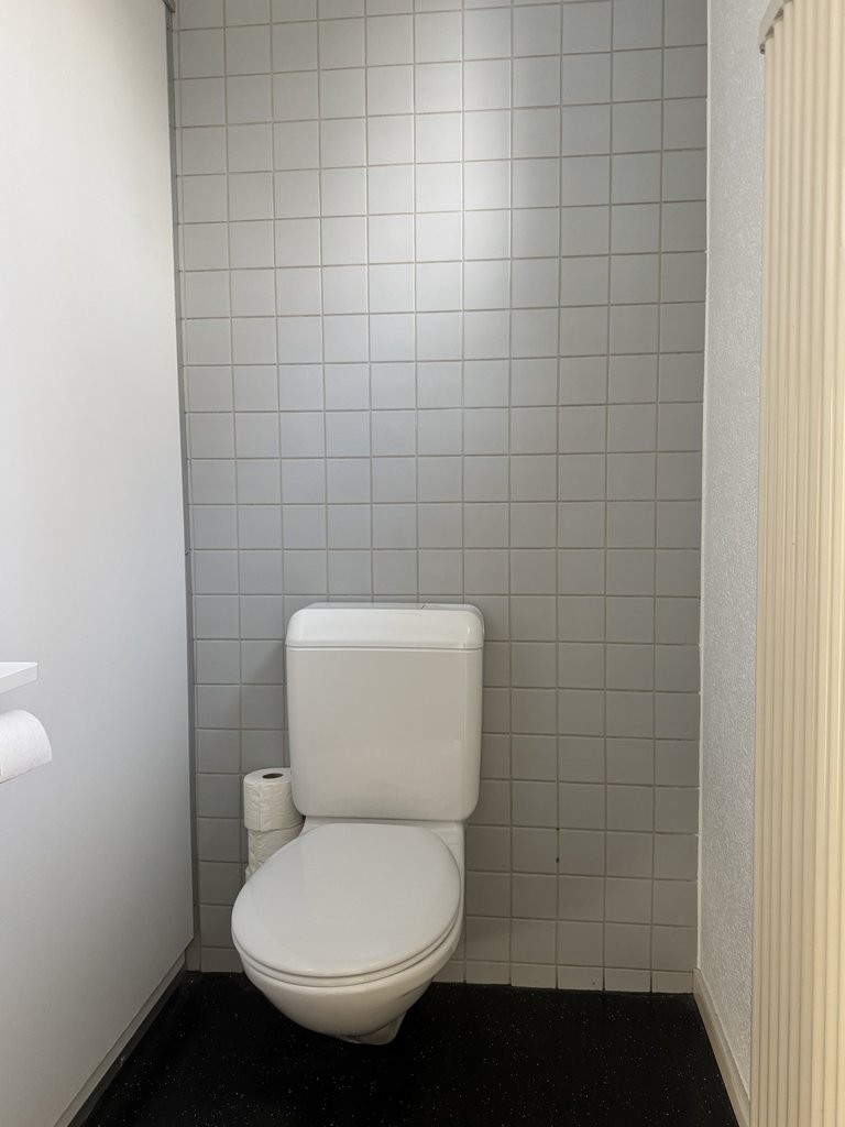 negozio di 107m²