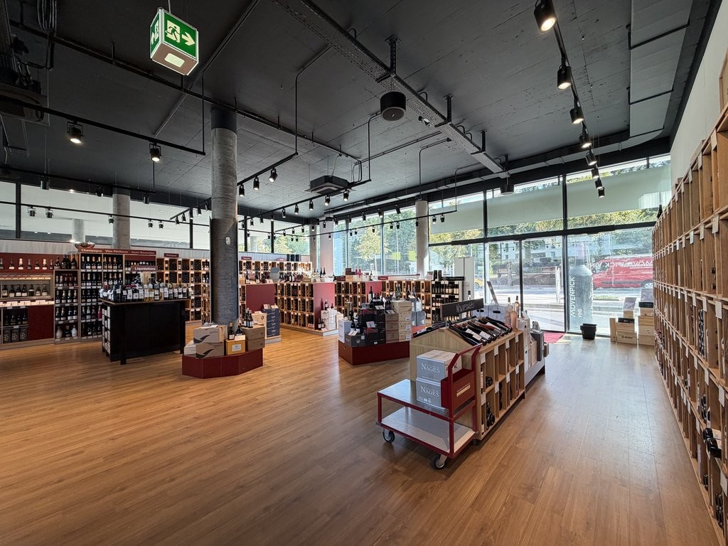 235m² commercial, photo 4 of 7