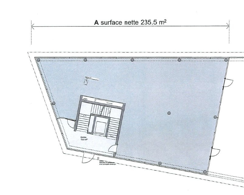235m² commercial, photo 6 of 7