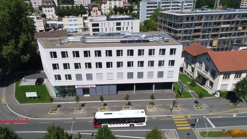 235m² commercial, photo 2 of 7