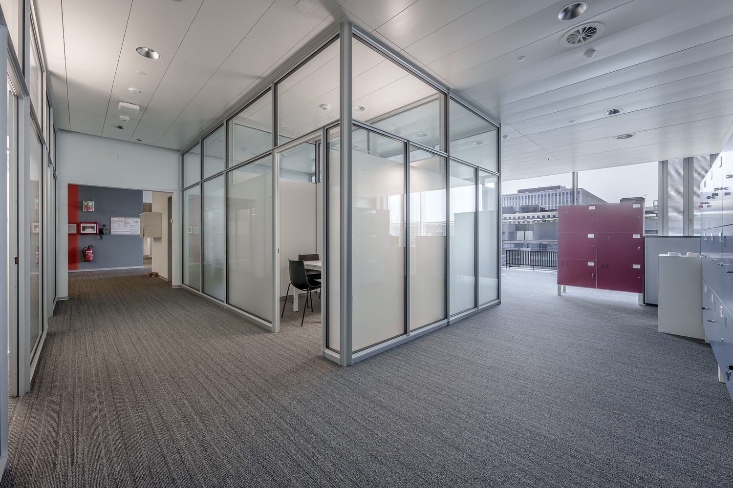 596-596m² office, photo 5 of 9