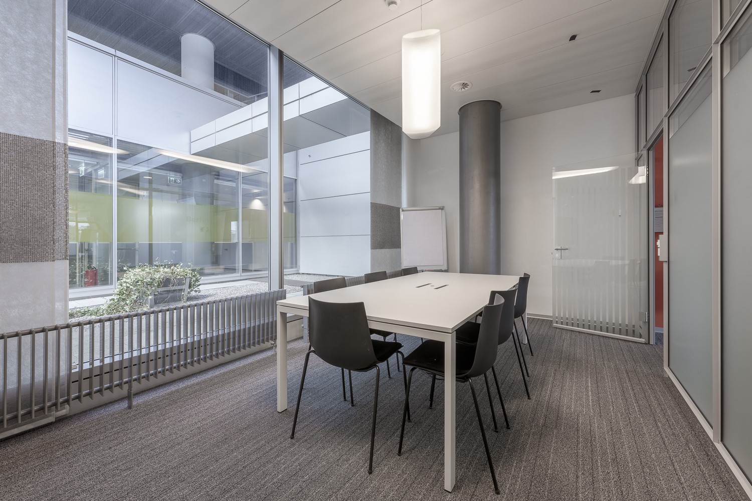 596-596m² office, photo 9 of 9