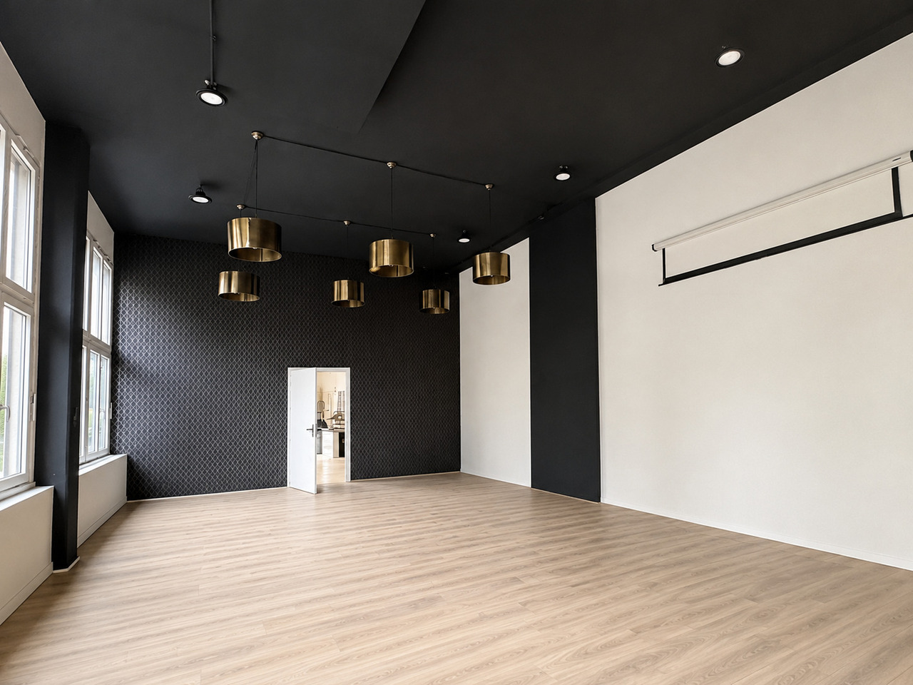 154m² commercial