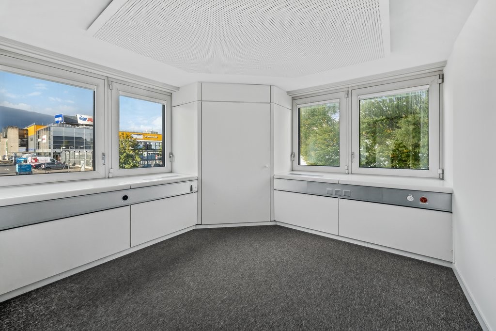 255m² office, photo 5 of 10