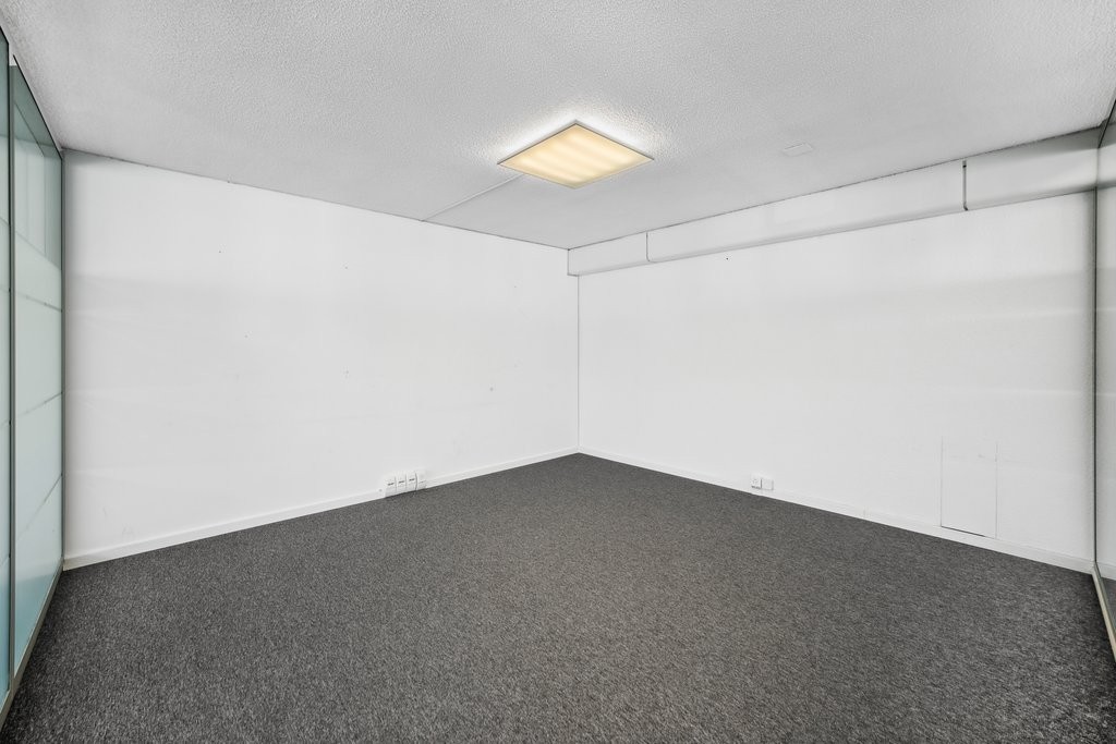 255m² office, photo 9 of 10